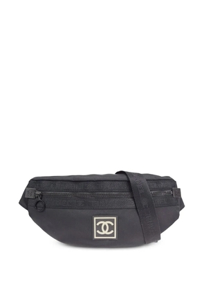 CHANEL Pre-Owned 2002 logo-patch belt bag - Black