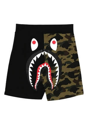 A BATHING APE® shark camouflage sweat shorts - Black