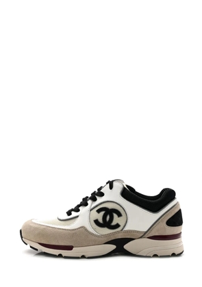 CHANEL Pre-Owned CC suede panelled sneakers - Neutrals
