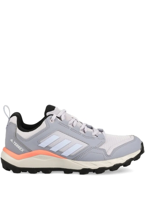 adidas Traxion three-stripe sneakers - Grey