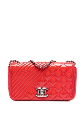 CHANEL Pre-Owned 2016-2017 Small Patent Coco Boy Flap shoulder bag - Red