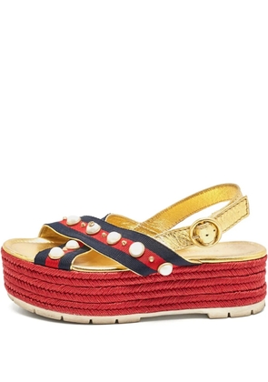 Gucci Pre-Owned 60mm stud-embellished sandals - Red