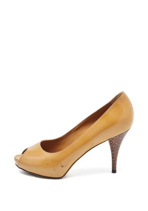 Fendi Pre-Owned Zucca patent leather pumps - Brown