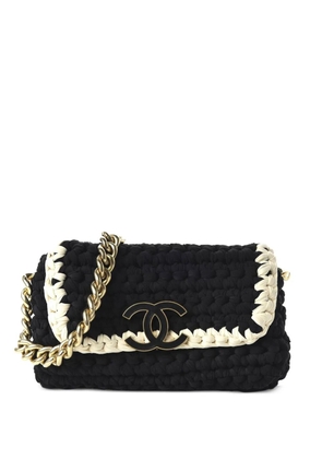 CHANEL Pre-Owned medium Crochet Flap shoulder bag - Black