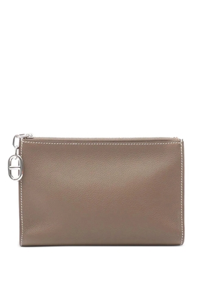 Hermès Pre-Owned 2025 Leather Ungo PM Chaîne d'Ancre pouch - Brown