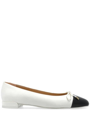 Stuart Weitzman Sleek Bow ballet flats - White