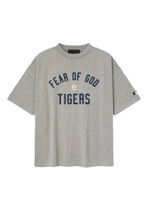 FEAR OF GOD ESSENTIALS x MLB 90s detroit graphic T-shirt - Grey