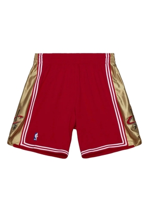 Mitchell & Ness gold-detail road shorts - Red