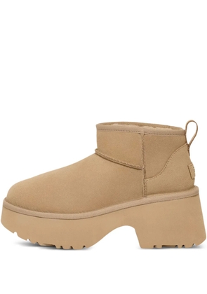 UGG Classic Ultra Mini New Heights platform pull-tab boots - Neutrals