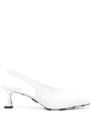 Moschino 55mm leather pumps - White