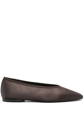 TOTEME Minimalist satin ballet flats - Brown