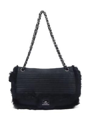 CHANEL Pre-Owned 2007 faux-fur trim shoulder bag - Black