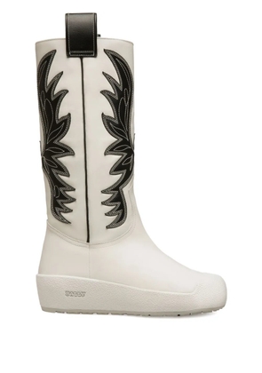 Bally leather wing-detail boots - White