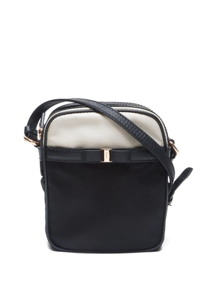 Ferragamo Pre-Owned 2010-2020s Vara Nylon shoulder bag - Black