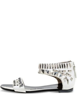 Giuseppe Zanotti Vintage Pre-owned studded flat sandals - White