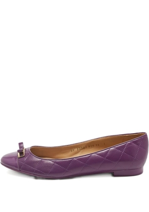 Ferragamo Pre-Owned quilted bow ballet flats - Purple