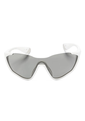 Gucci Eyewear shield-frame sunglasses - White