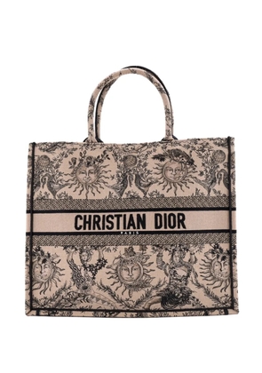 Christian Dior Pre-Owned Book Embroidered Canvas Large tote bag - Brown