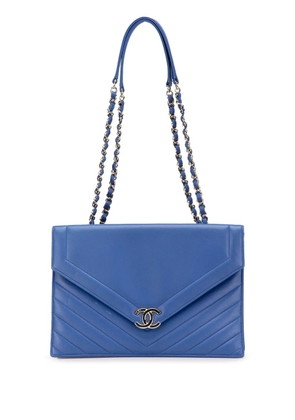 CHANEL Pre-Owned 2019 Chevron Calfskin Coco Envelope shoulder bag - Blue