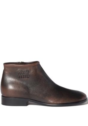 Miu Miu logo-detail leather boots - Brown