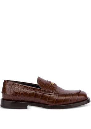 Moschino crocodile-embossed loafers - Brown