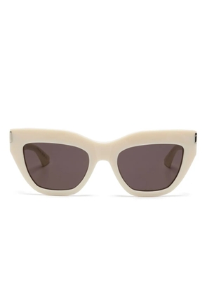 Saint Laurent Eyewear cat-eye frame sunglasses - Neutrals