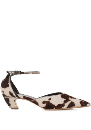 Le Monde Beryl pointed-toe ankle-strap pumps - Neutrals