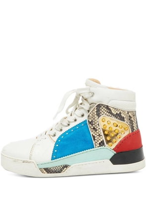 Christian Louboutin Pre-Owned 2024 Loubikick Studded Leather sneakers - White