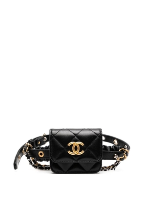 CHANEL Pre-Owned 2021 garter thigh micro flap bag - Black