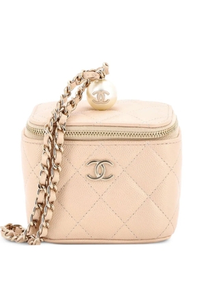 CHANEL Pre-Owned Classic Pearl Vanity Case with Chain Quilted Caviar Mini clutch bag - Metallic