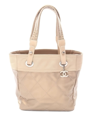 CHANEL Pre-Owned 2006-2008 Paris Biarritz PM top-handle CC-detail tote bag - Neutrals