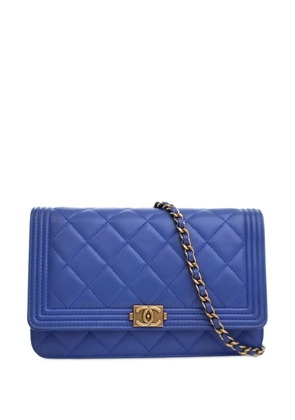 CHANEL Pre-Owned 2015-2016 Quilted Lambskin Boy Wallet On Chain shoulder bag - Blue