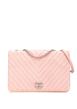 CHANEL Pre-Owned 2018 Chevron Calfskin Studded Full Flap crossbody bag - Pink