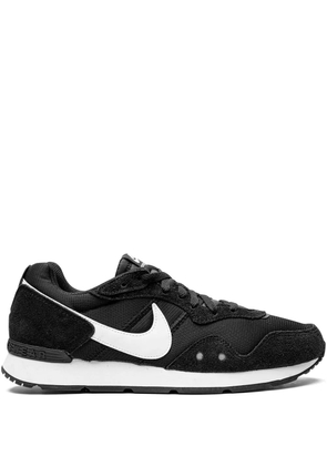 Nike Venture Runner low-top sneakers - Black