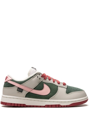 Nike Dunk Low SE 'All Petals United' sneakers - Green