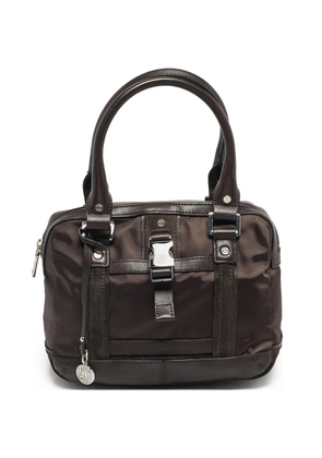 DKNY logo-plaque buckle shoulder bag - Brown