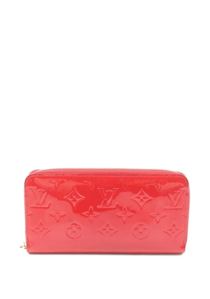 Louis Vuitton Pre-Owned 2018 vernis-leather zip-around wallet - Red