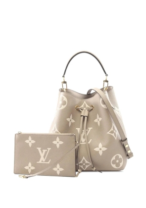 Louis Vuitton Pre-Owned 2021-2026 Monogram Giant Bicolor Empreinte Neonoe MM bucket bag - Brown