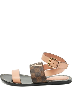 Louis Vuitton Pre-Owned Passenger flat sandals - Neutrals