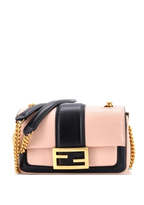 Fendi Pre-Owned Chain Baguette Bag Leather Mini shoulder bag - Black