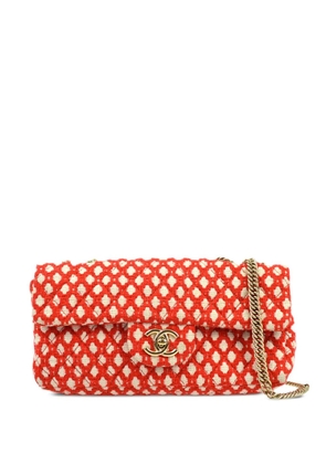 CHANEL Pre-Owned v Classic Flap shoulder bag - Red