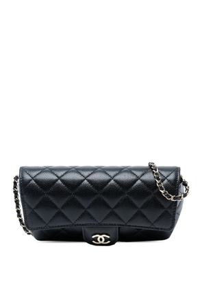 CHANEL Pre-Owned 2021 Caviar Sunglasses Case on Chain crossbody bag - Black