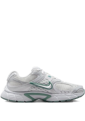 Nike V5 RNR sneakers - White
