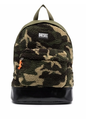 Diesel faux-shearling camouflage backpack - Green