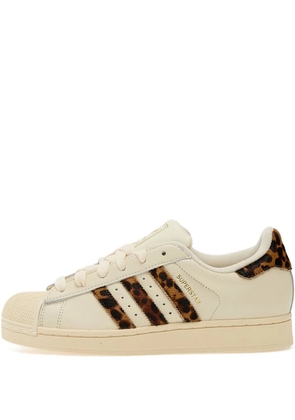 adidas leopard-print Superstar trainers - White
