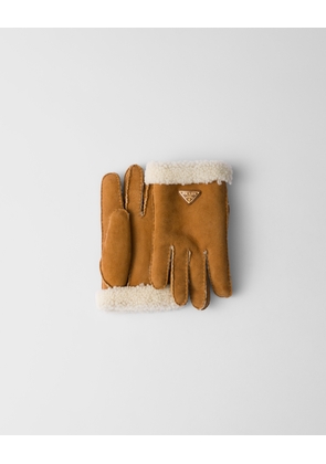 Suede sheepskin gloves