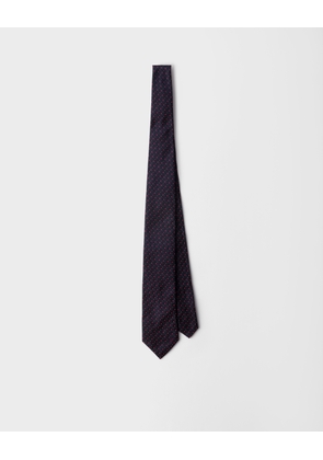 Silk tie