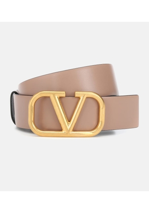 Valentino Garavani VLogo Signature 40 reversible leather belt