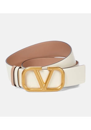 Valentino Garavani VLogo Signature 40 reversible leather belt
