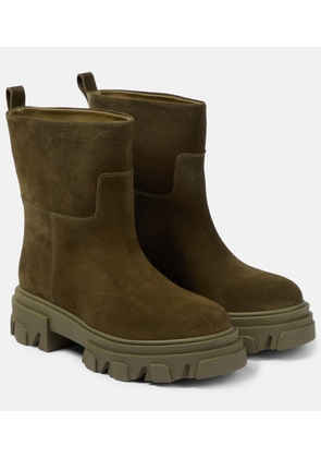 Gia Borghini Gia 23 suede boots